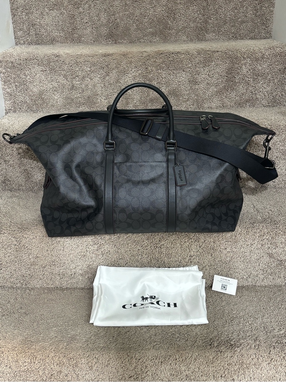 Coach Men’s Black Signature Weekend Duffel Bag w/ Strap & Dust Bag EUC